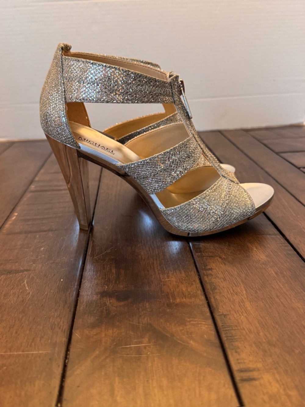 Michael Kors Berkley T Strap Glitter Silver Heels Strappy Pump Size 7